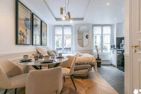 Salon avec coin repas
