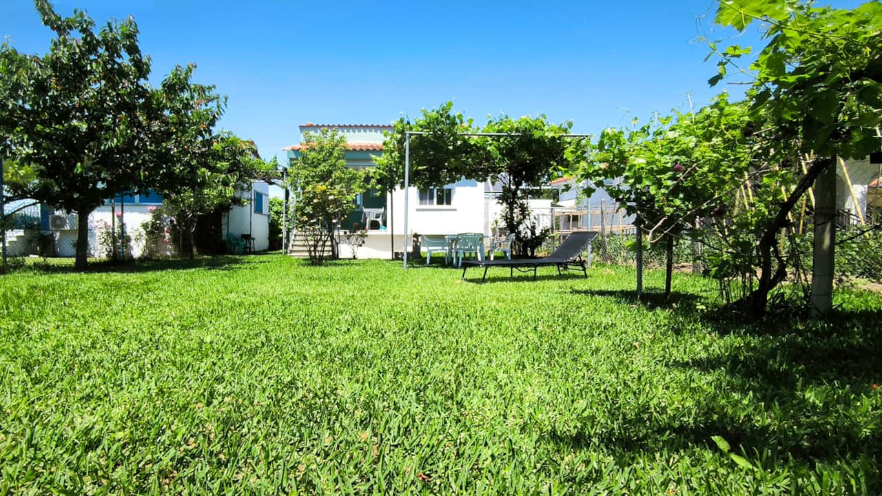 Green House Myrodato Beach01