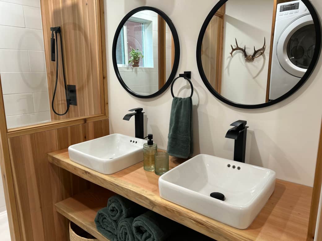 Spa feeling custom bathroom