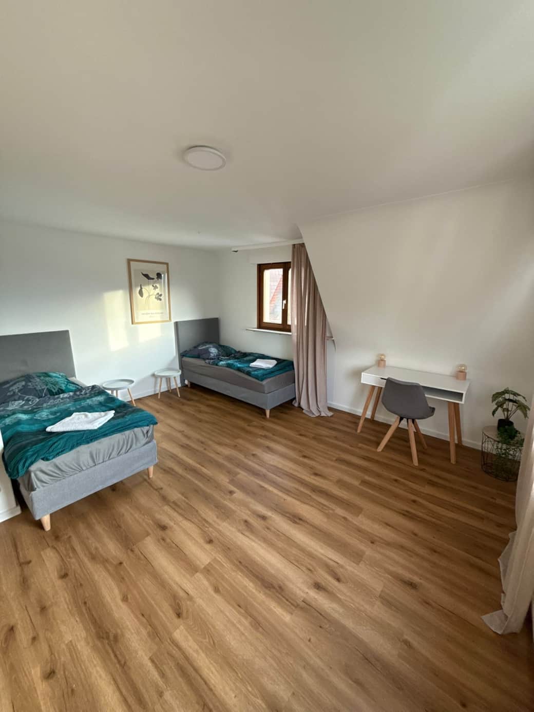 Schlafzimmer 3 | 2 bequeme Einzelbetten mit Kleiderschrank Schlafzimmer 3 | 2 bequeme Einzelbetten mit Kleiderschrank