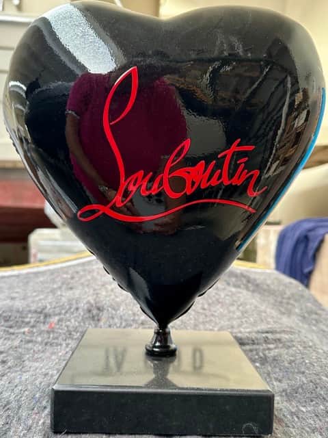 Naor — Louboutin heart resin sculpture, AZULIS apartment