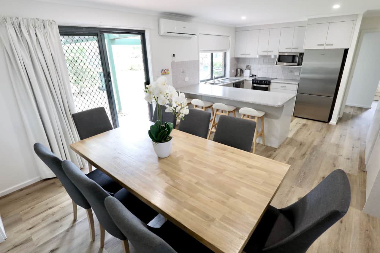 Robe Accommodation Fairway Views Sleeps 10