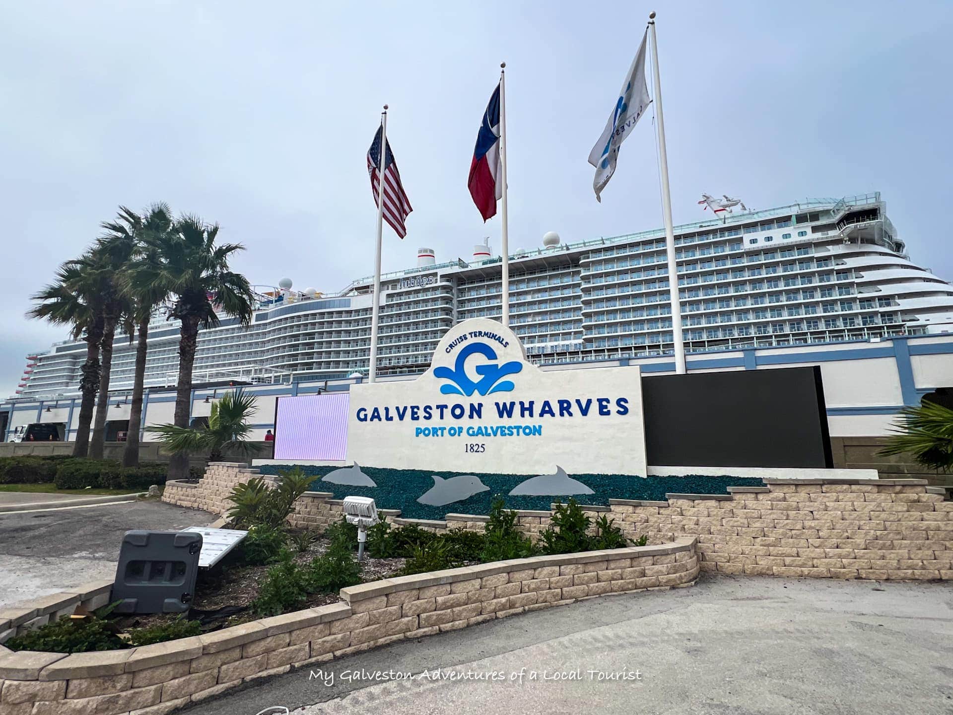 Galveston cruise terminal parking guide for Terminals 10 16 25 and 28 with maps and book-ahead links at the Port of Galveston