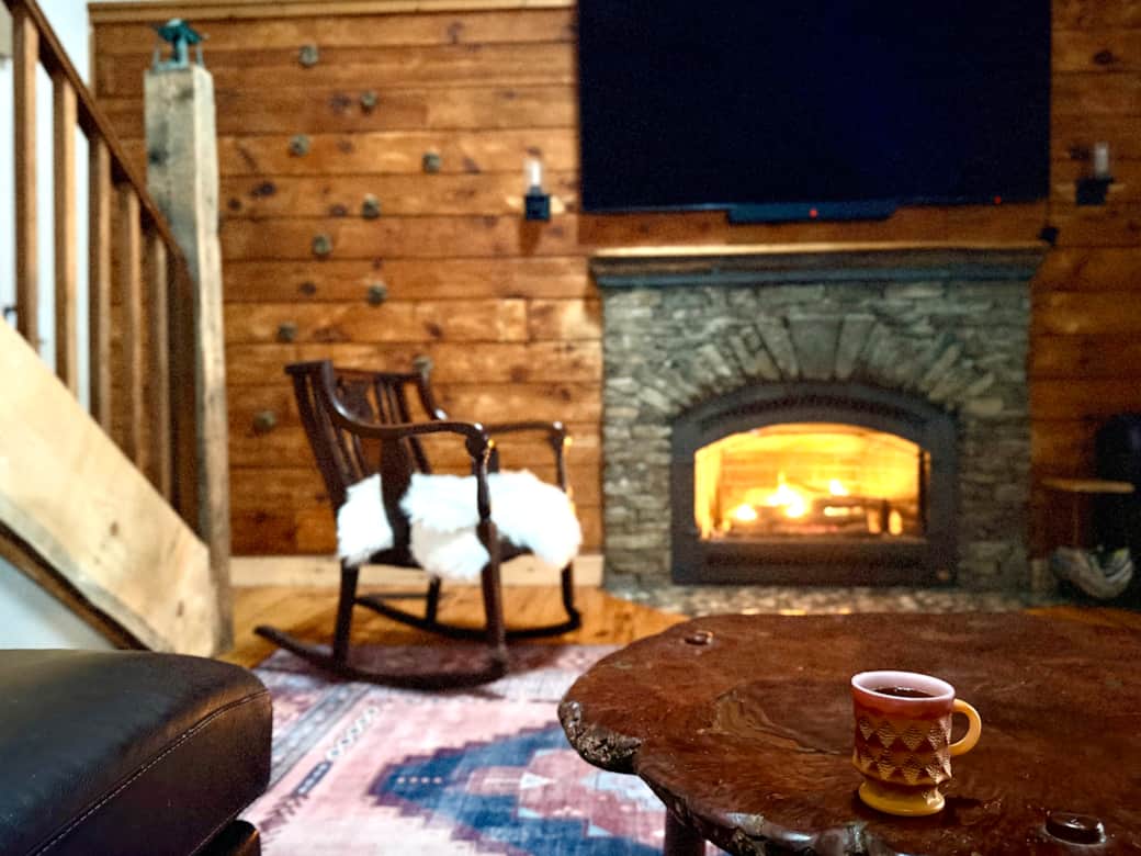 Wolf Lodge Fryeburg Fireplace / Living Room