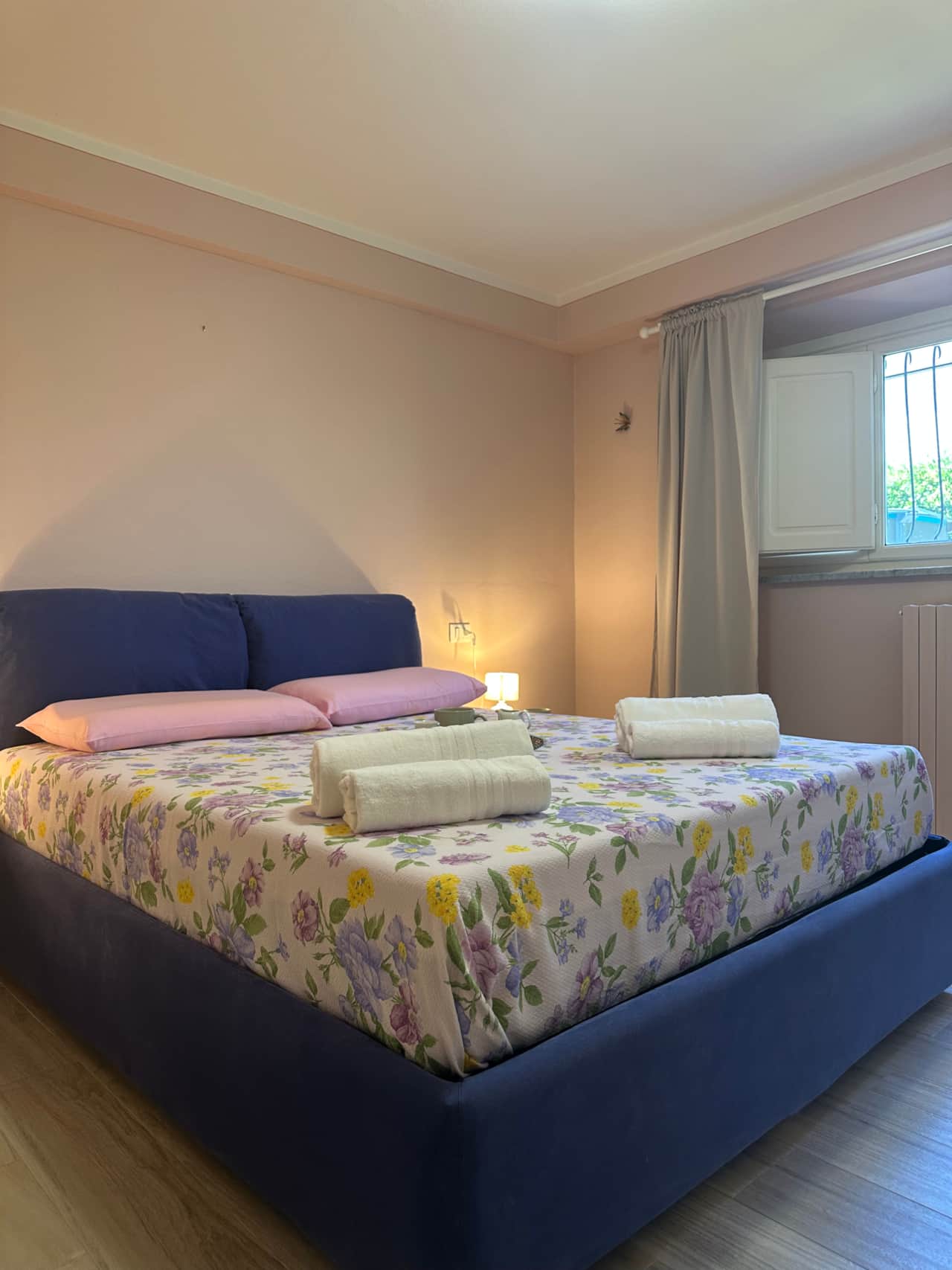DOUBLE BEDROOM