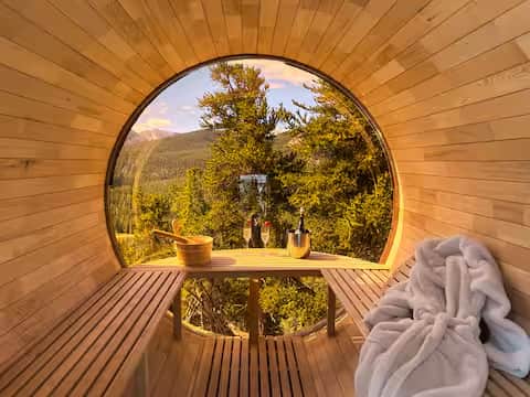 Relax in the brand-new barrel sauna with views of Mt. Sherman. Relax in the brand-new barrel sauna with views of Mt. Sherman.