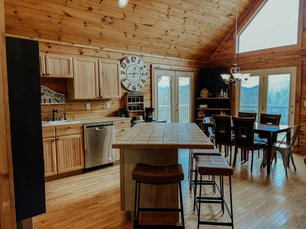 Kitchen/ Dining Kitchen/ Dining