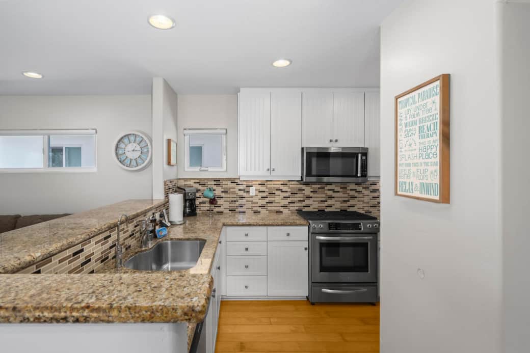 Belmont beach house mission beach kitchen san diego
