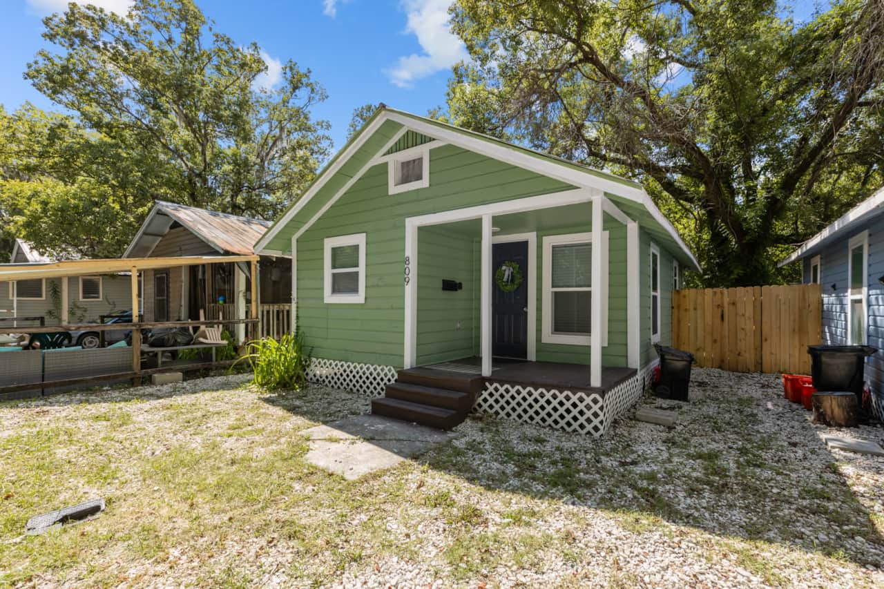 Florida studio! Front view of the property. 