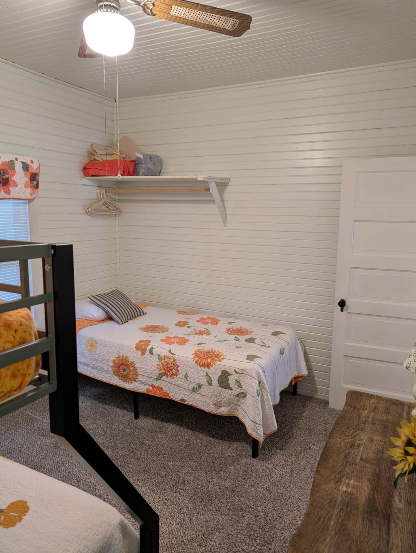 Sunflower - Bedroom 2.jpg