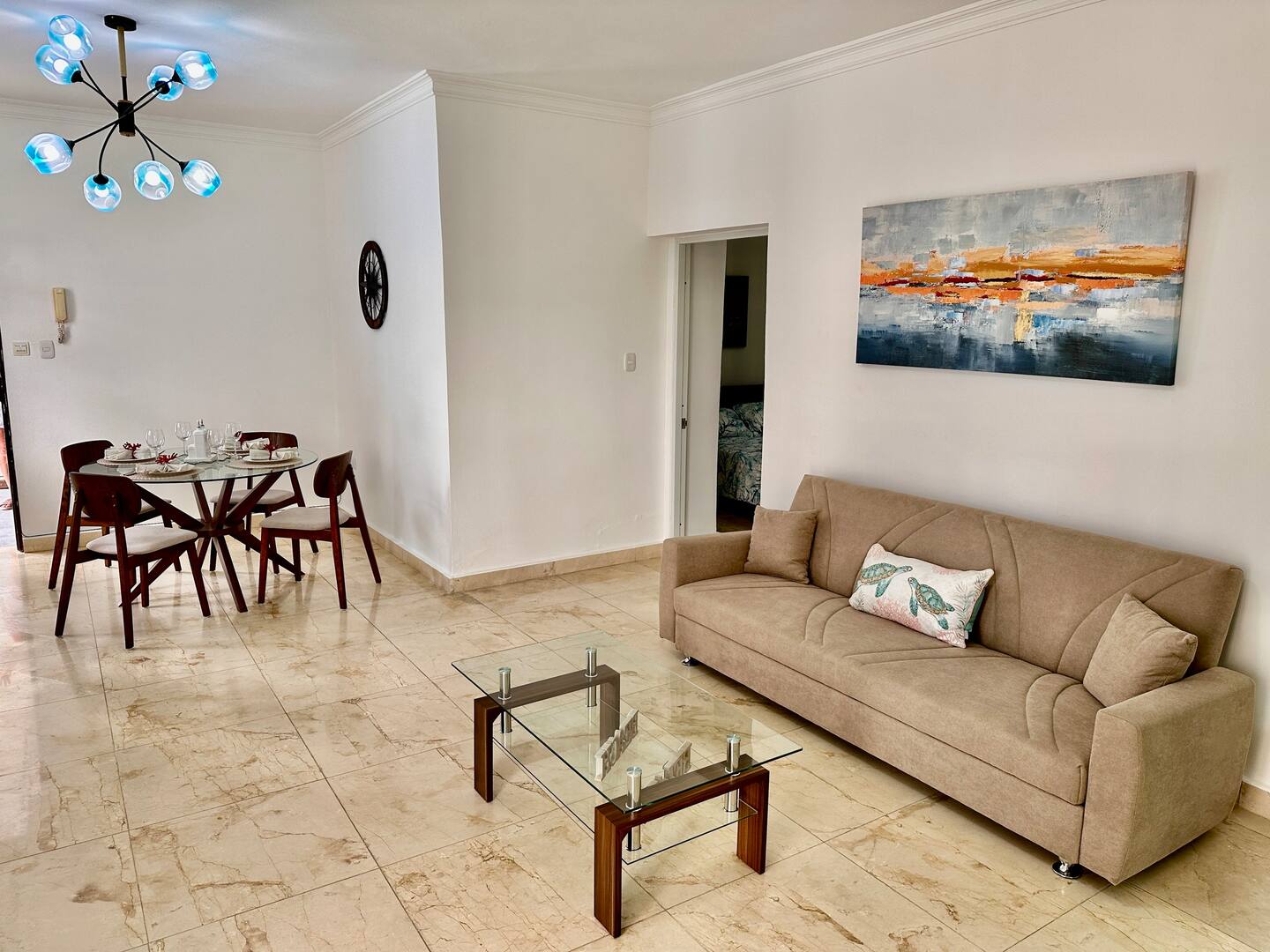 Great location Los Corales, minutes from beach photo 5