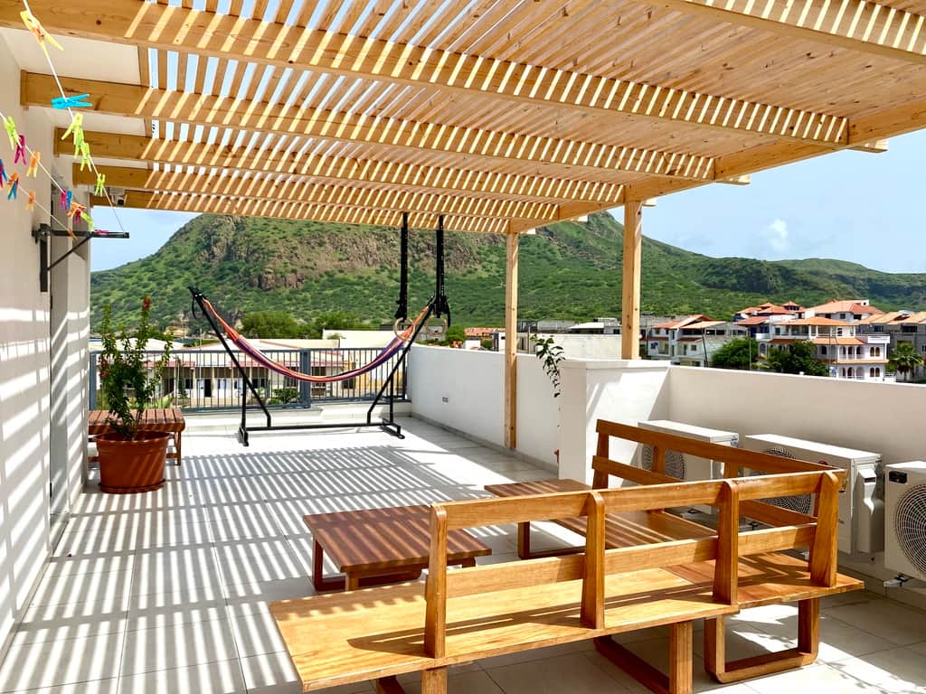 837BA7D8 6455 4D19 9706 1B4C4134105E 1 105 c