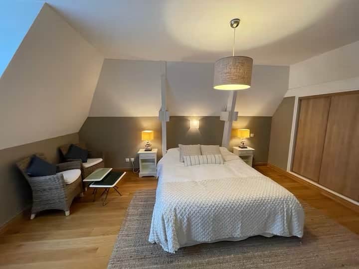 La suite parentale (4ème chambre) au second étage, avec sa salle de douche