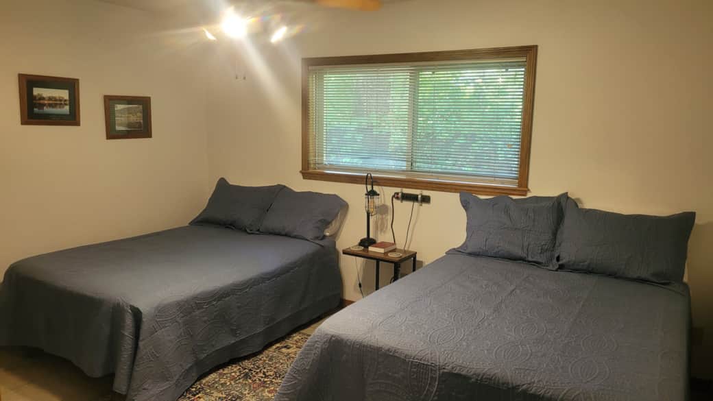 FULL & QUEEN BEDS FULL & QUEEN BEDS