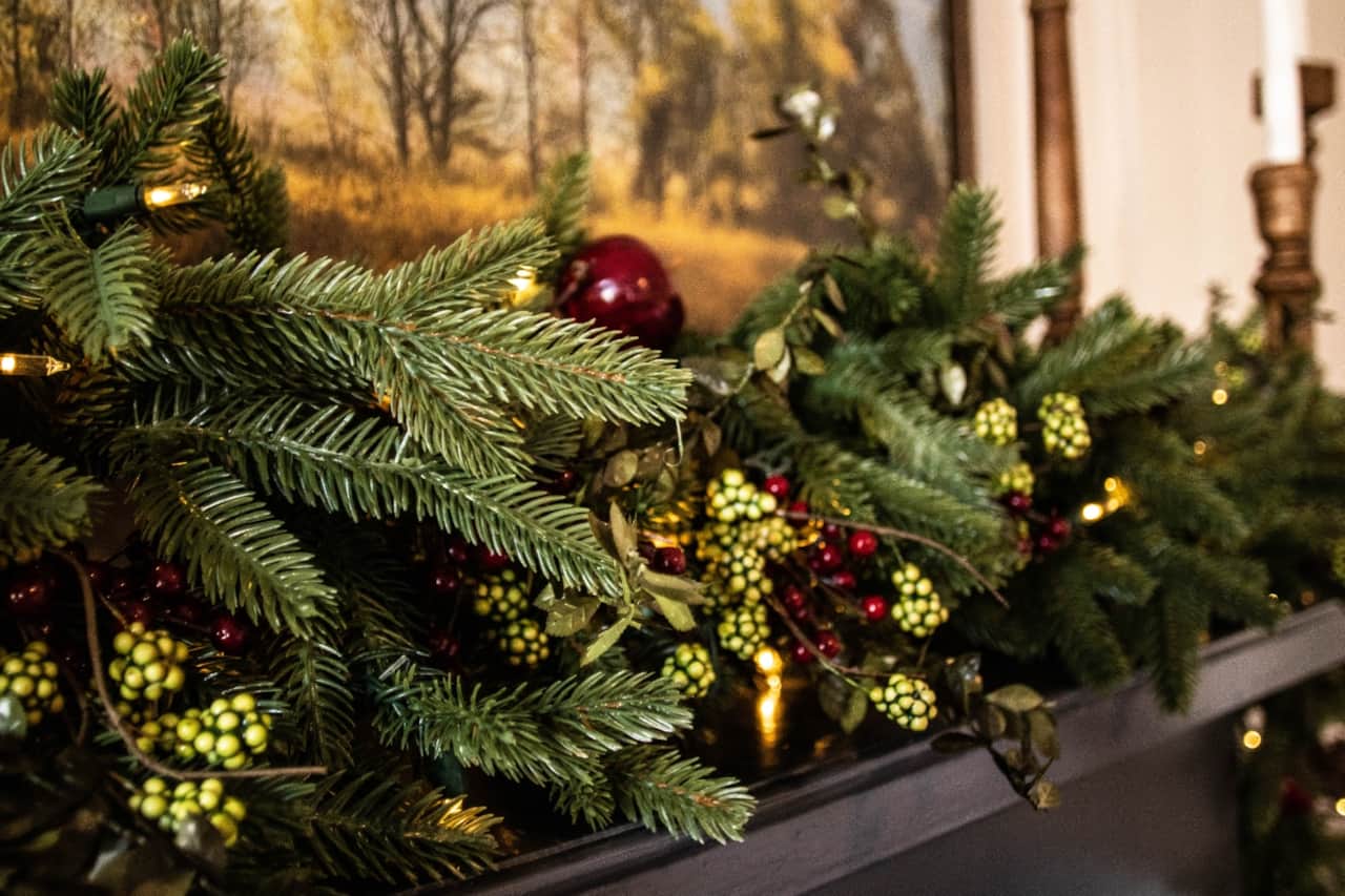 the-willis-james-holiday-garland2.jpeg