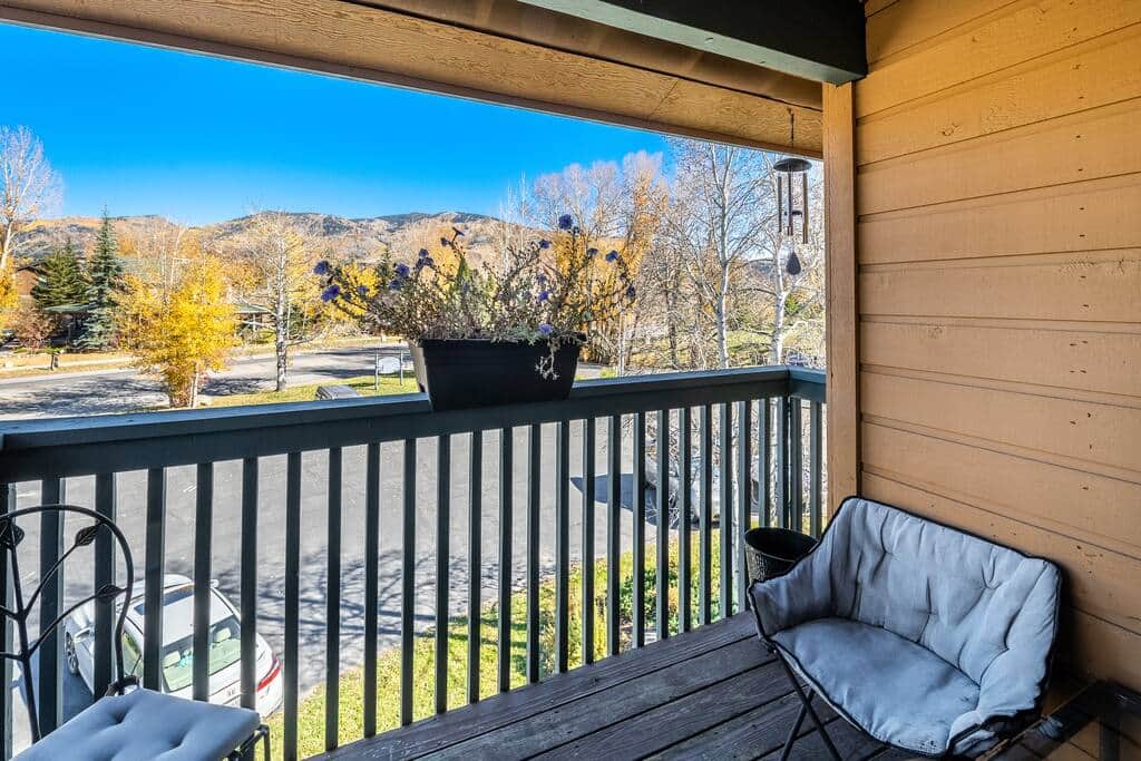 Steamboat Dream Vacation - Balcony with views of the Ski Resort