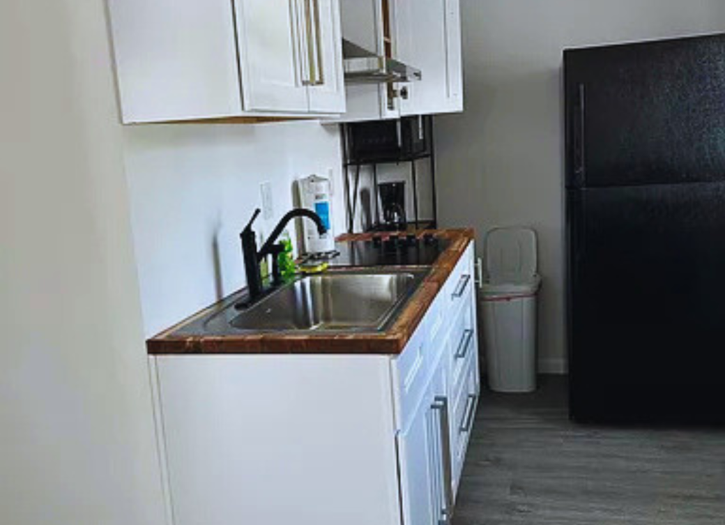 Fully equipped kitchen with cabinets, fridge & essentials. Lakeland, FL Fully equipped kitchen with cabinets, fridge & essentials. Lakeland, FL
