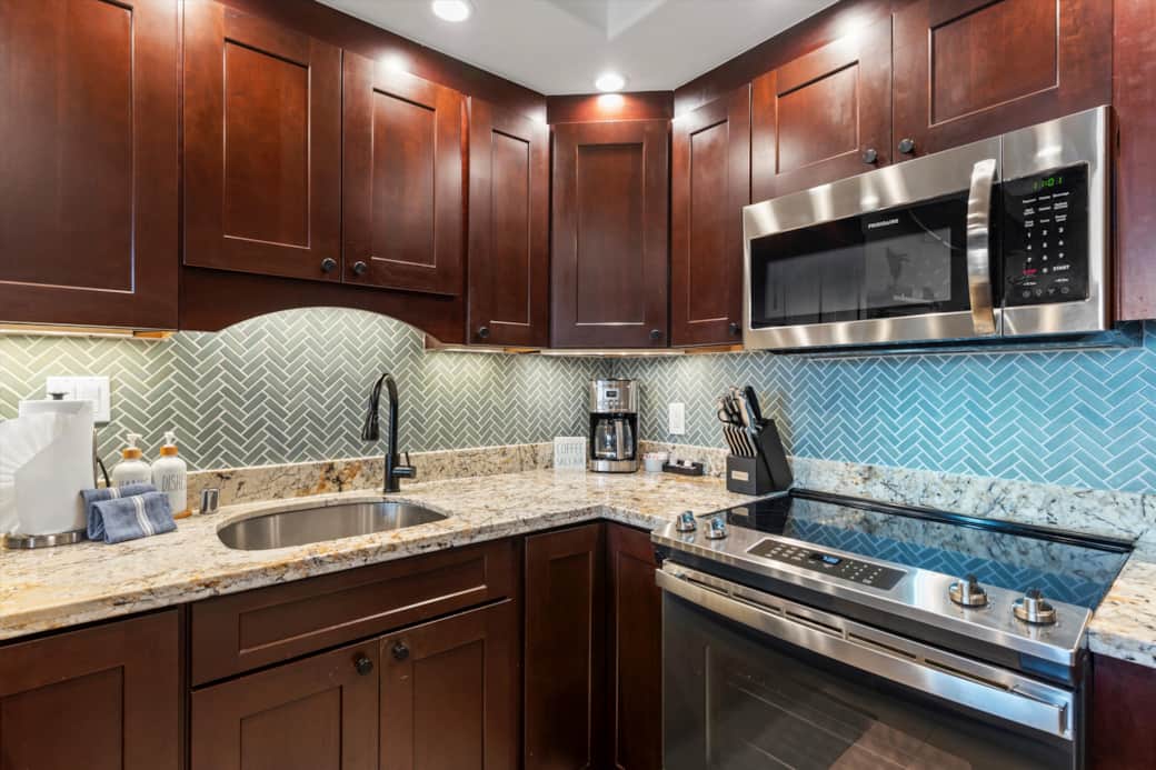 Fully Stocked Kitchen