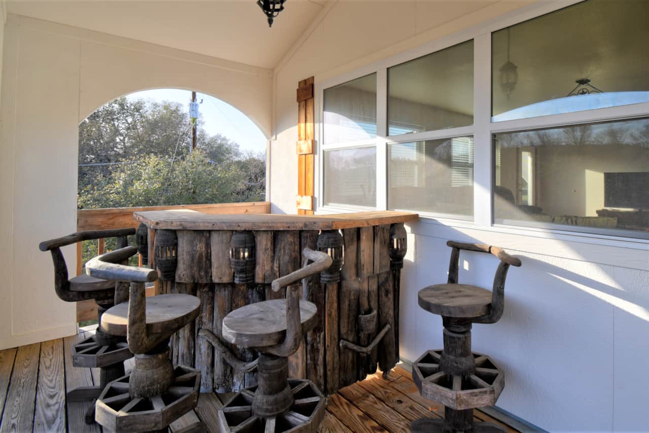 Riverview Upstairs - Front Balcony
