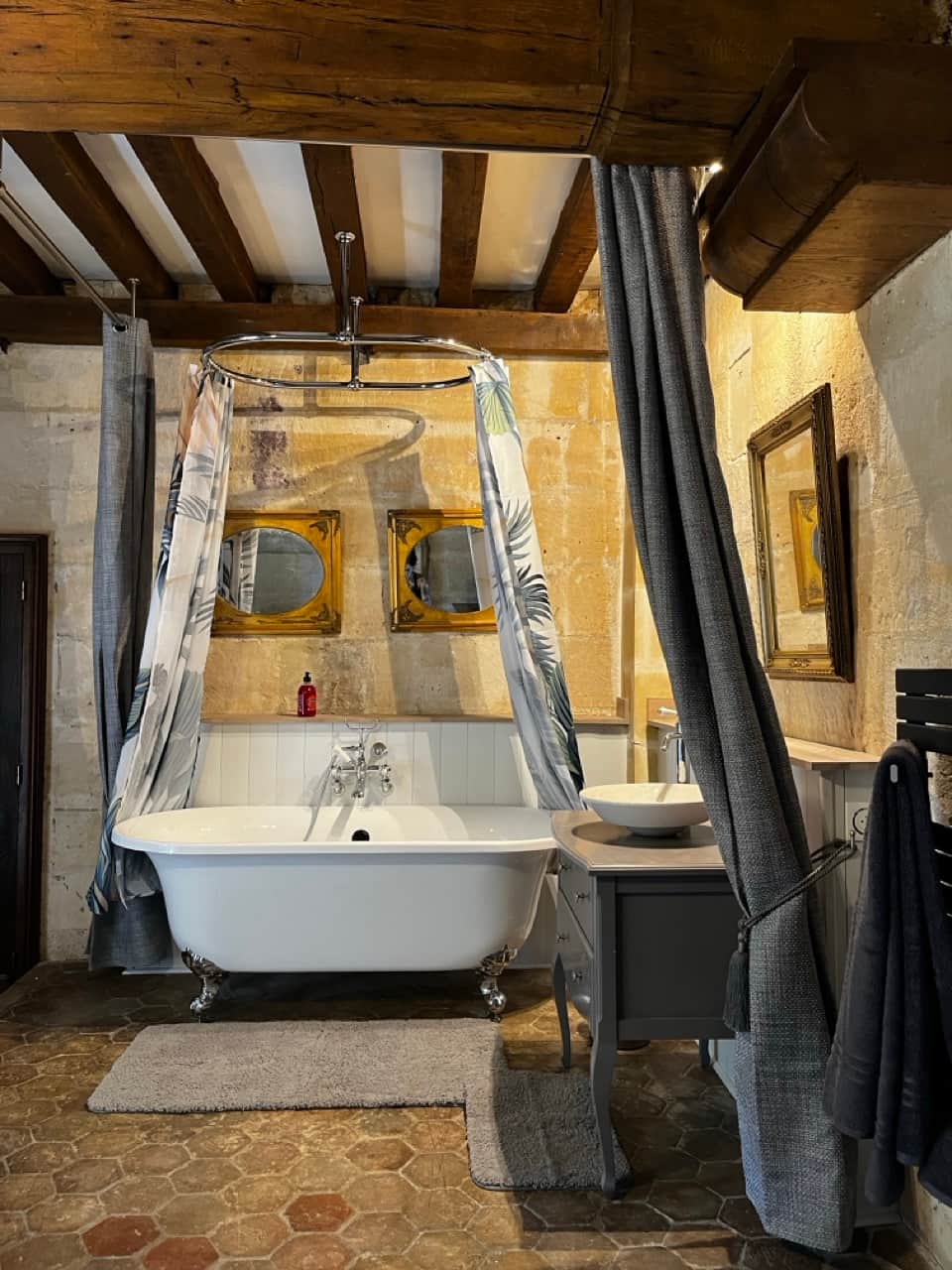2 SDB CHAMBRE JEANNE IMG_3828 - Grande