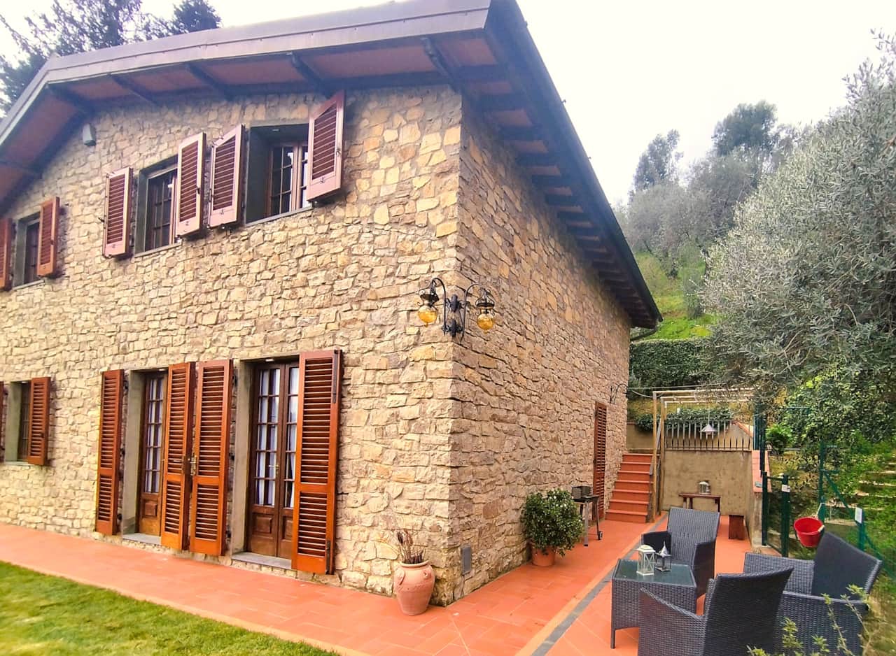 Villa camelia tuscany garden and patio