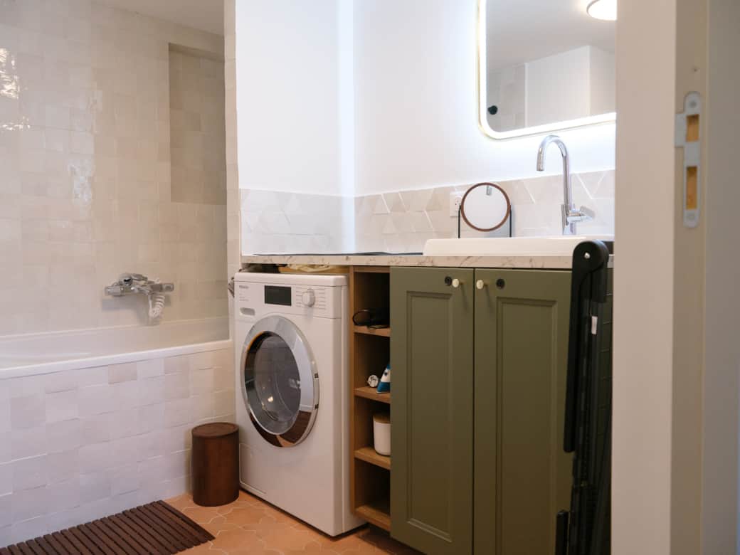 Salle de Bains 2 avec Lave Linge