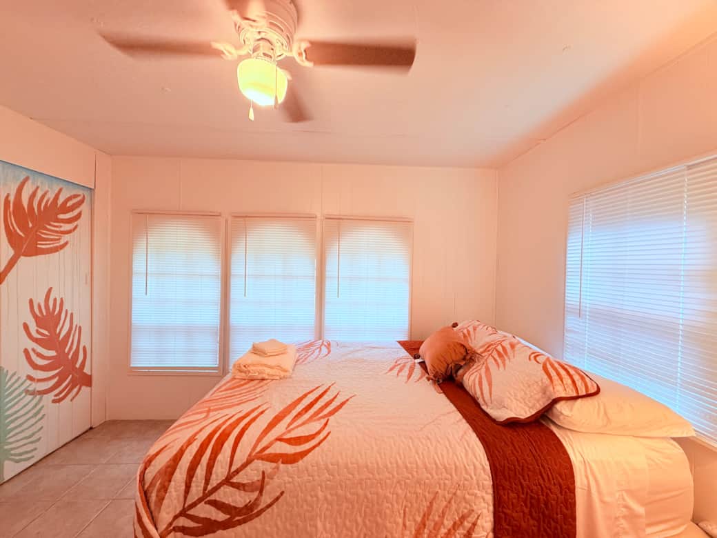 Guest bedroom entry