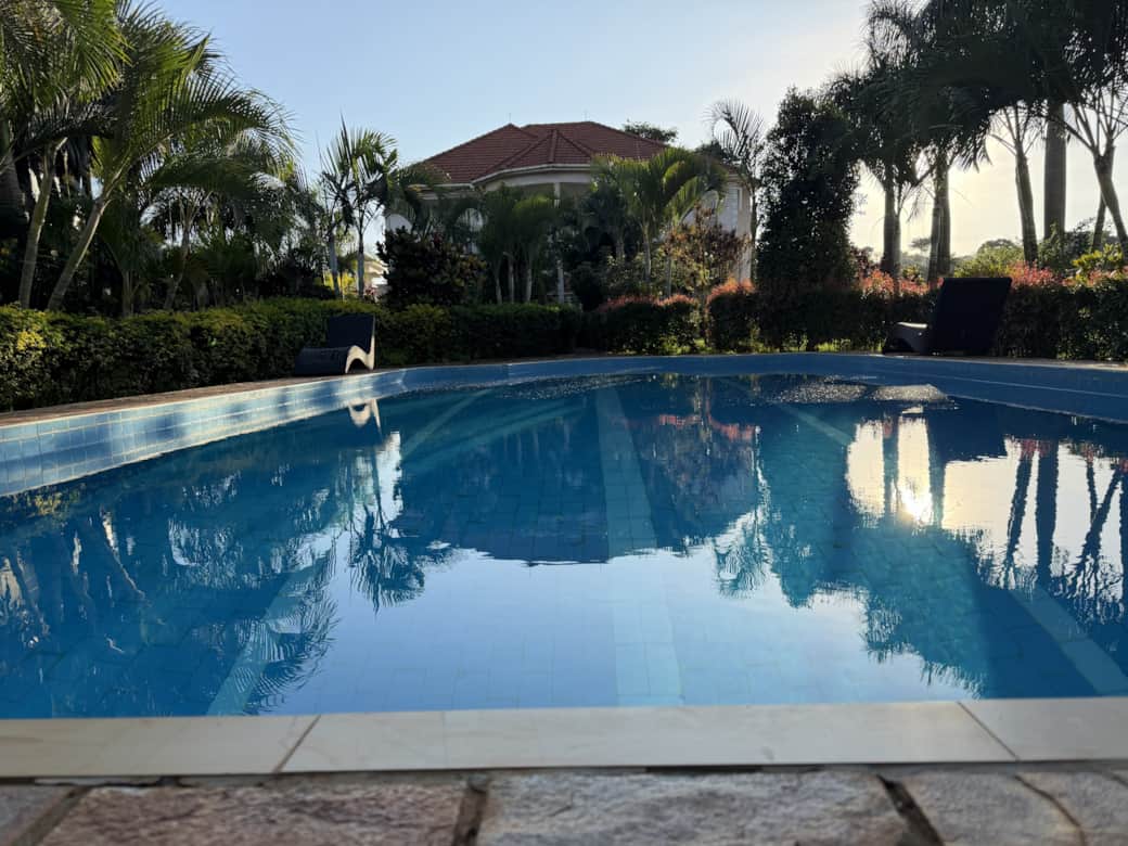 Lakeside villa4 Lakeside villa4