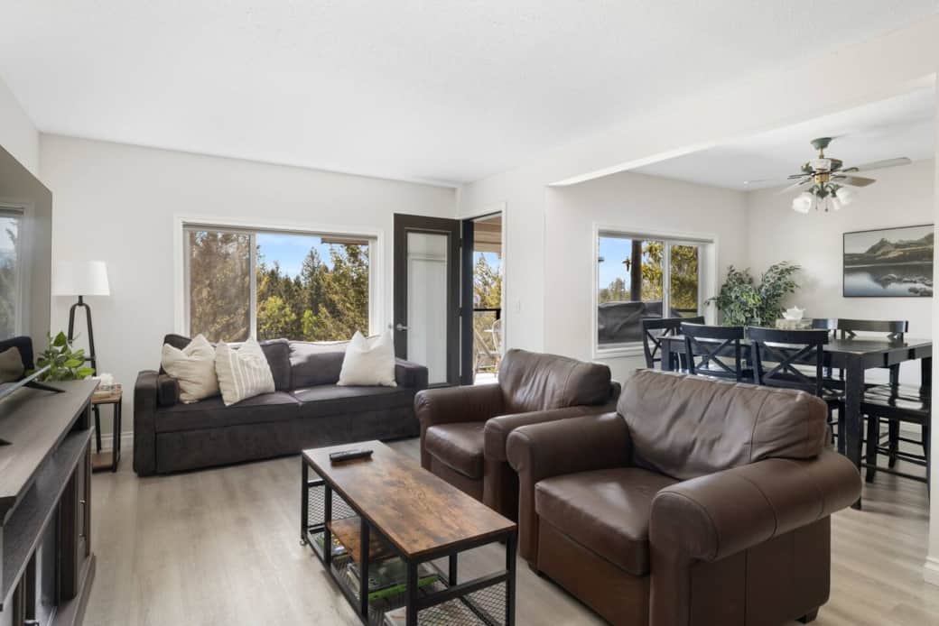Open concept living/dining with a view!