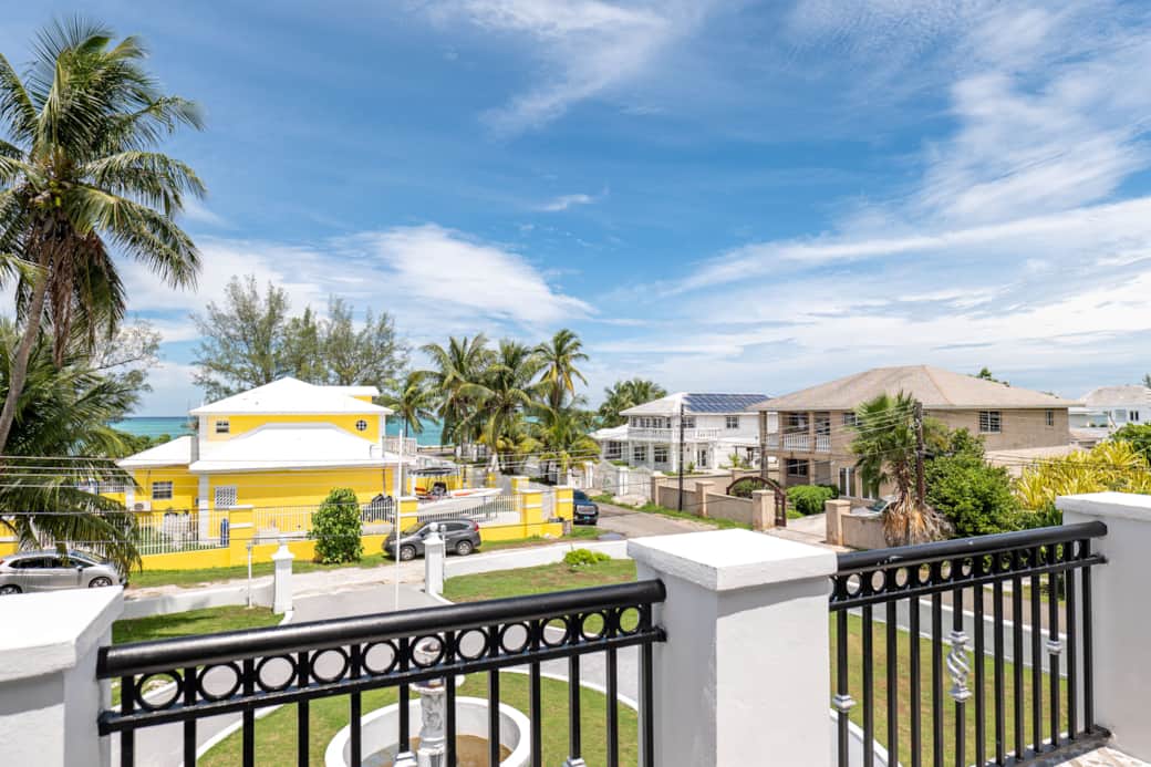 BALCONY VIEW - BALCONY VIEW -