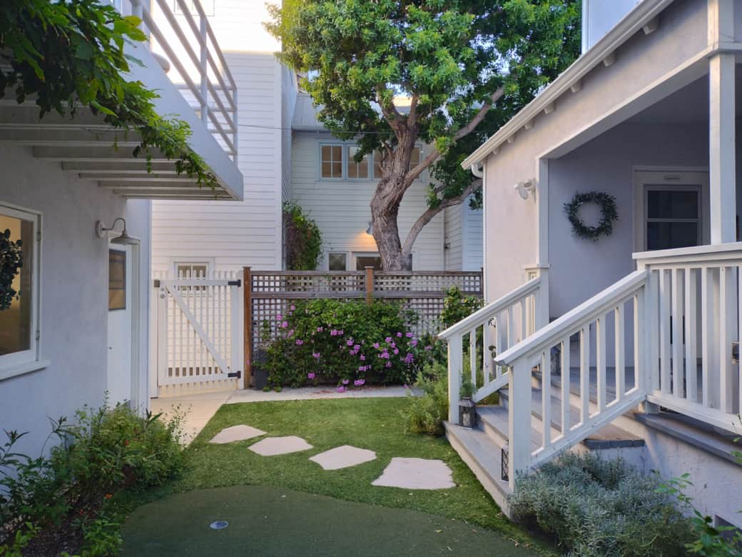 Courtyard garden entry Courtyard garden entry