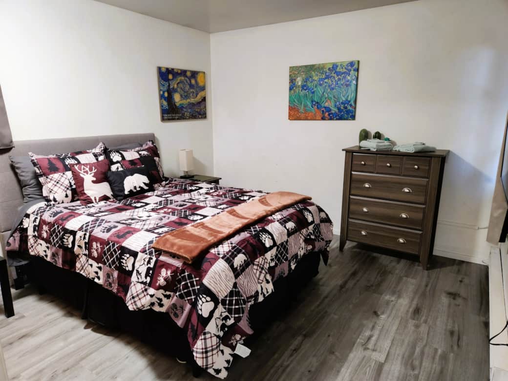 Cabin near yosemite bears bedroom bedding2