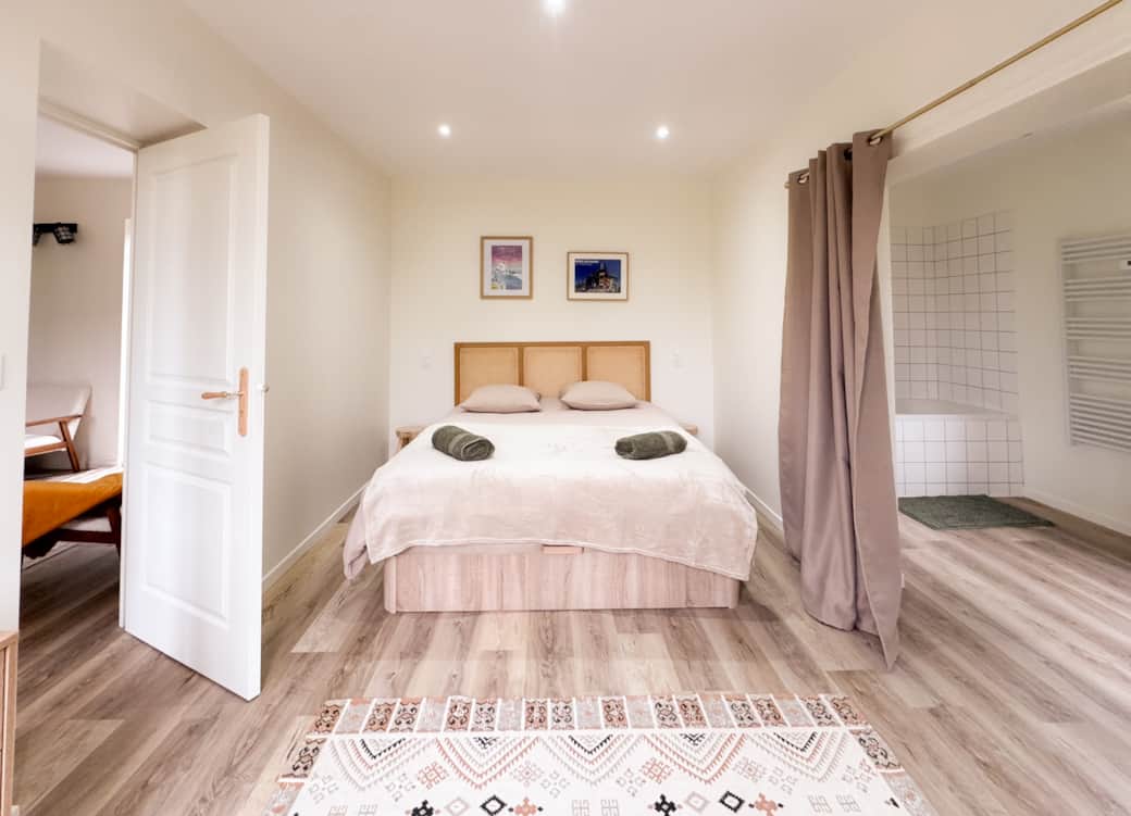 Chambre 1 - Lit queen size Chambre 1 - Lit queen size