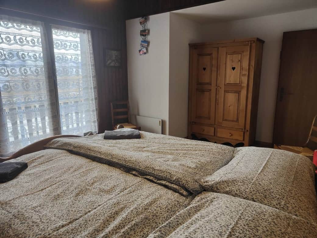 Chambre B 2ème étage avec balcon vue montagne