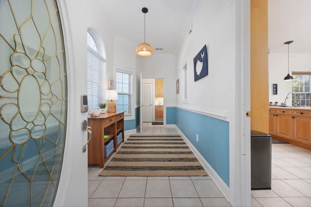 Entry to Oh Whale. Stright to bedroom 3 and 4. Right to primary living space Entry to Oh Whale. Stright to bedroom 3 and 4. Right to primary living space