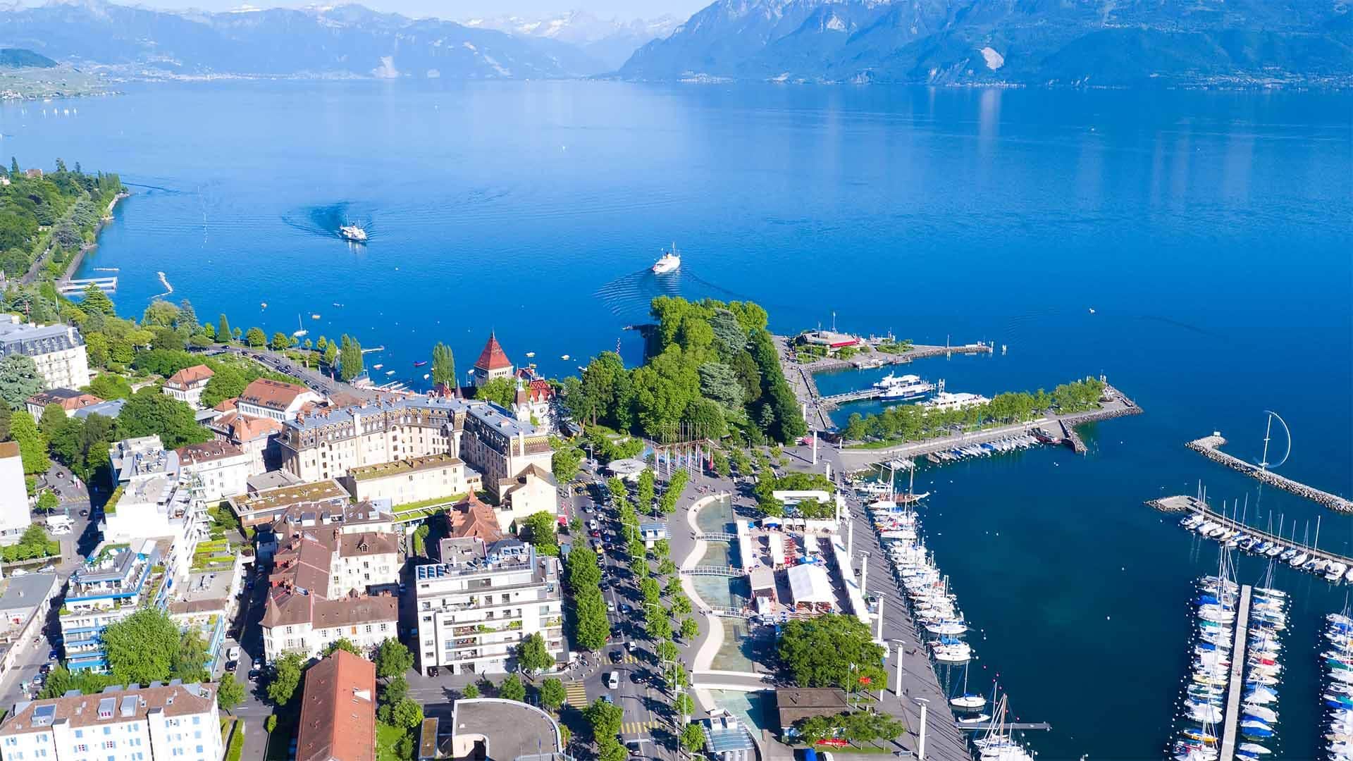 https://l.icdbcdn.com/oh/bb579181-ea23-4497-a349-8a9c7e9fa7fd.jpg?w=2080-1