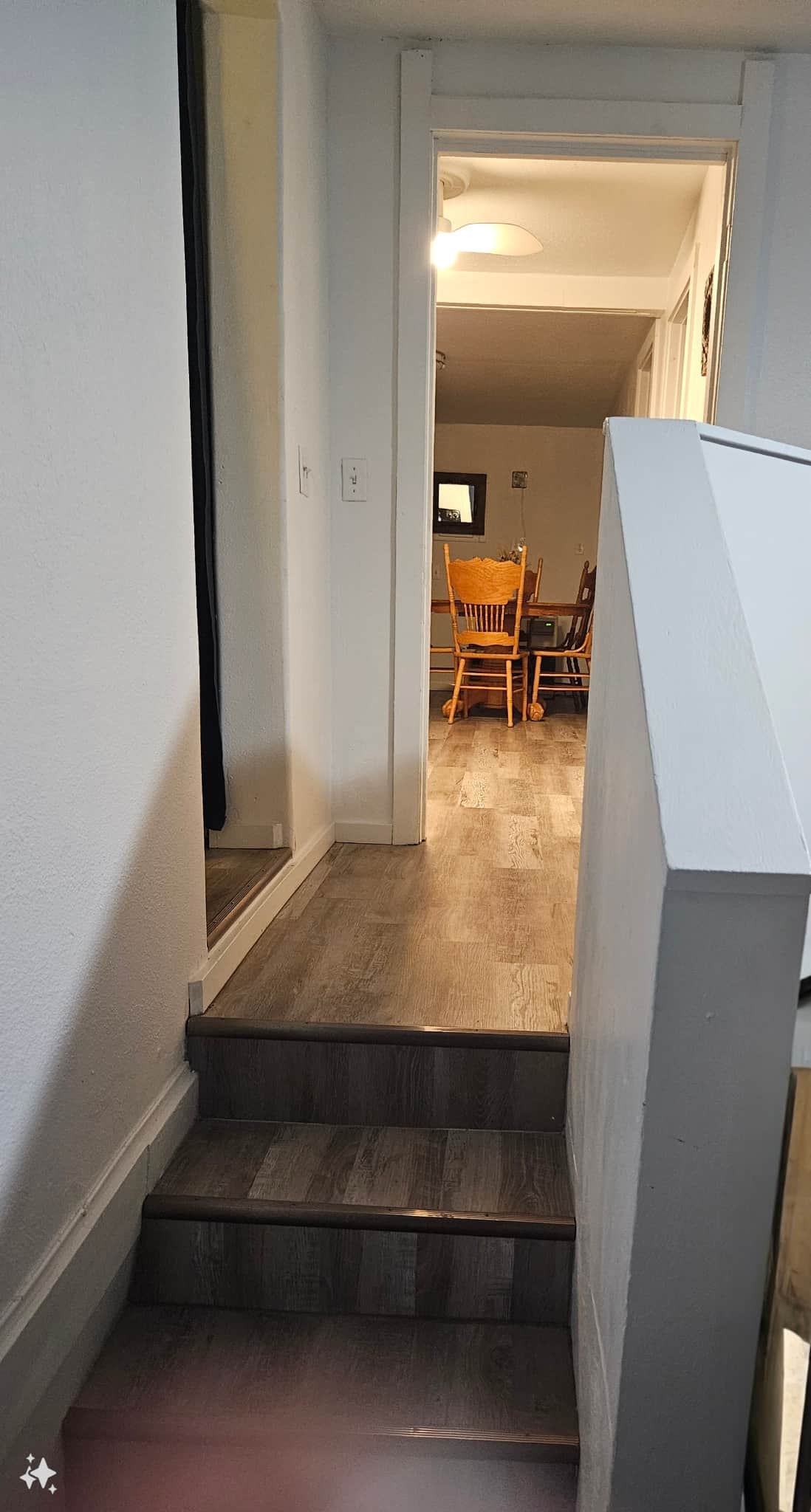 Hallway 4 steps