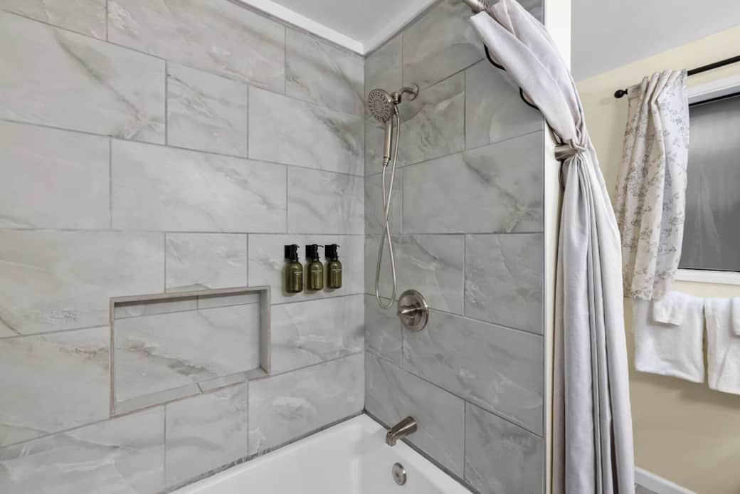 Shampoo, conditioner, body wash provided