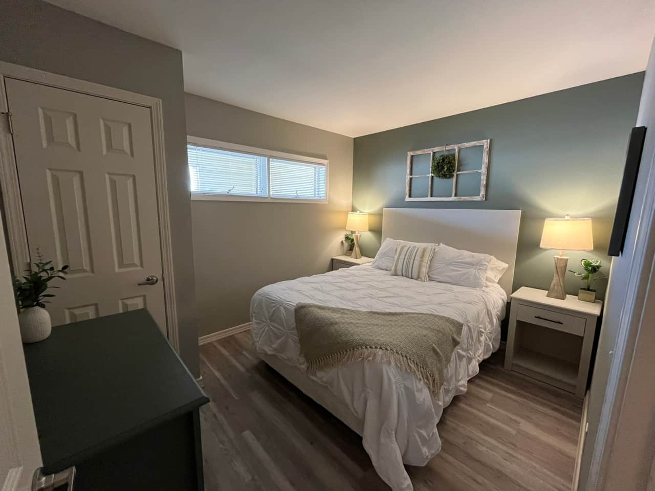 2nd bedroom