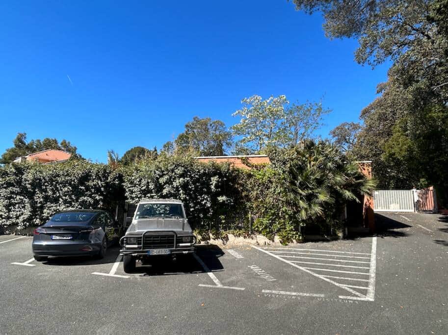 The parking lot in front of the house