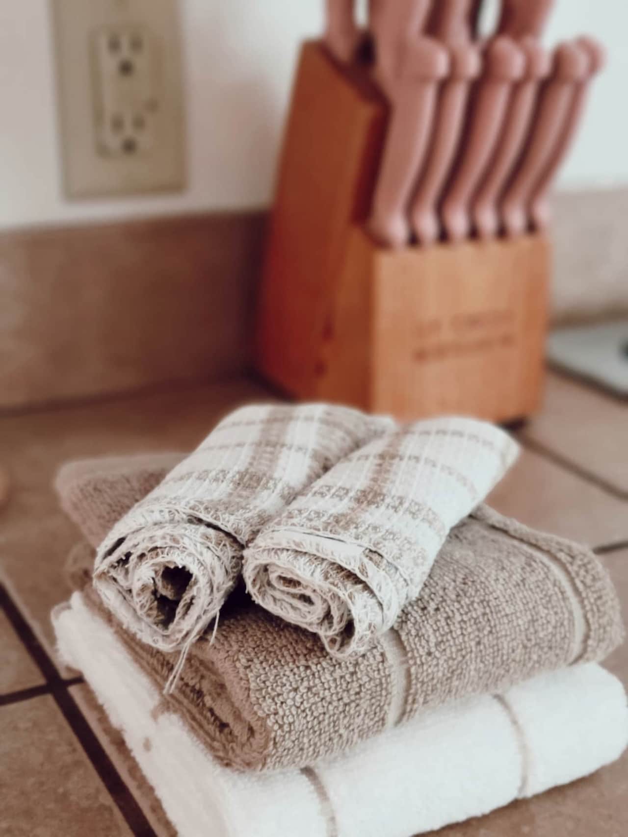 Cabin 7 | Kitchen Details