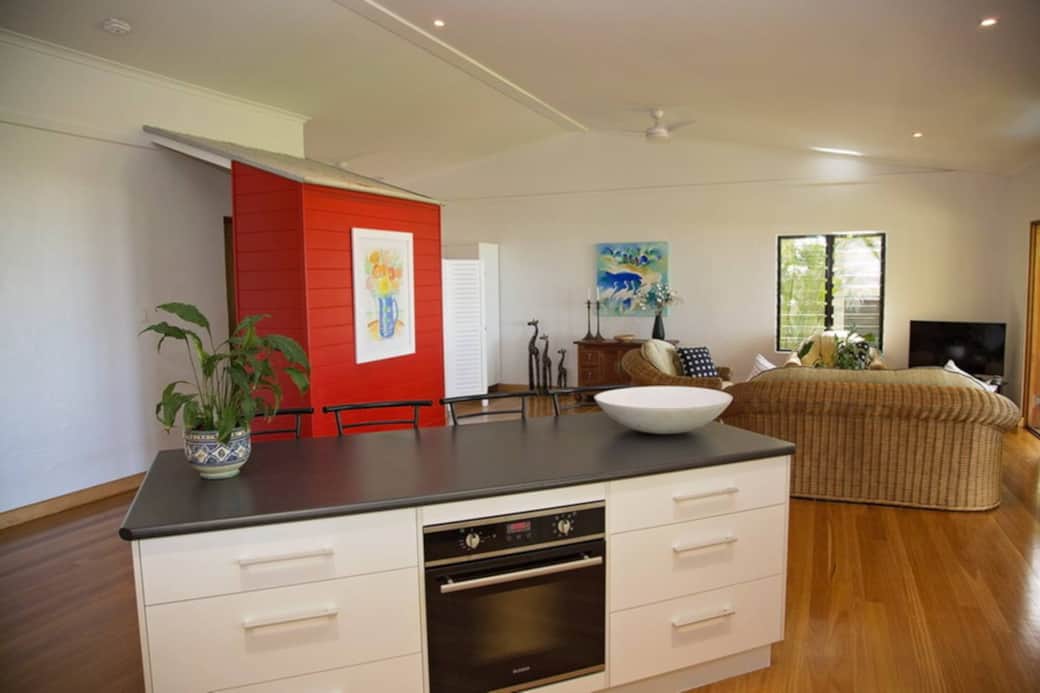 Gecko's Cottage - Kitchen to lounge Gecko's Cottage - Kitchen to lounge