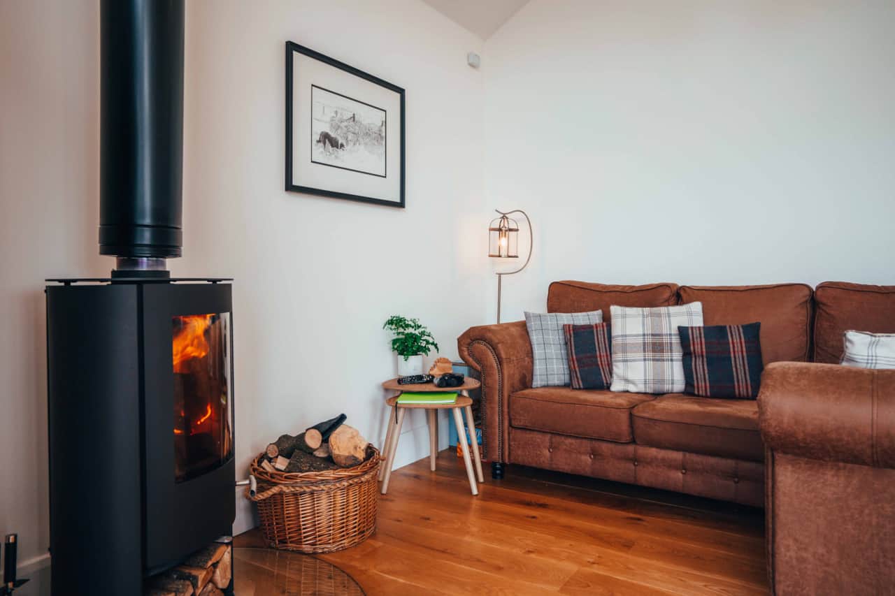 https://seaandslate.co.uk/en/2329479/hyfrydle#gallery