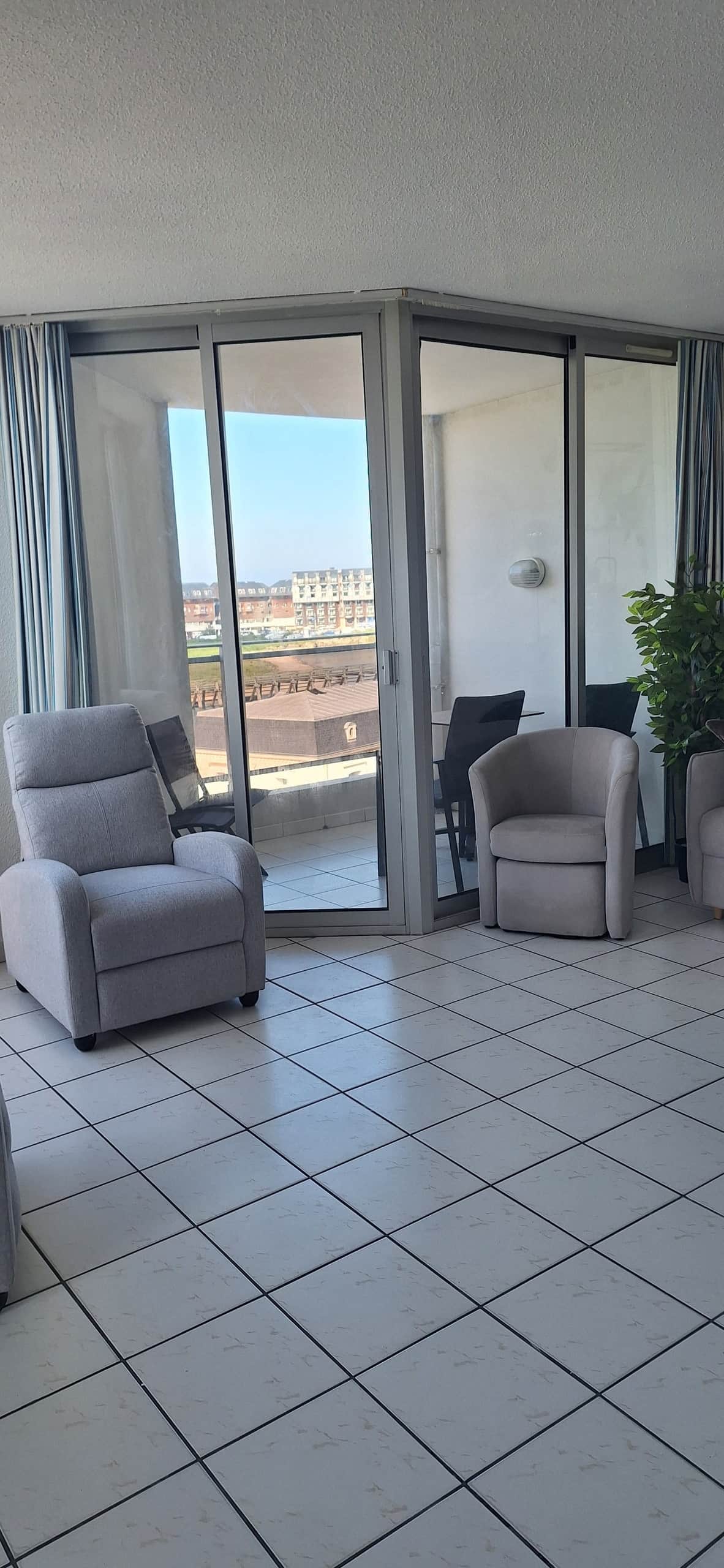 Terrasse couverte du salon.