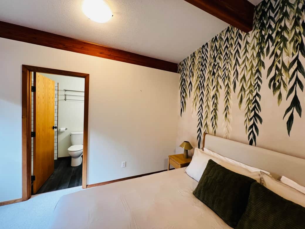 Three piece en-suite bathroom with spacious walk-in shower Three piece en-suite bathroom with spacious walk-in shower