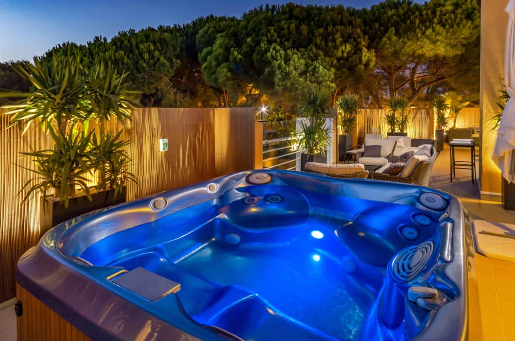 85+ sqm private rooftop with jacuzzi, sunbeds, BBQ, ice bath, dining, and bar areas 85+ sqm private rooftop with jacuzzi, sunbeds, BBQ, ice bath, dining, and bar areas