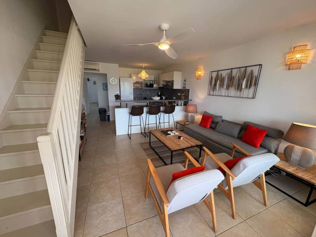 Living room with kitchen Perle d'Orient