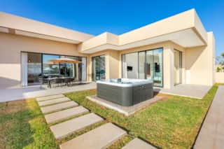 Villa Emeraude Magique | Piscine Chauffée & Jacuzzi — photo 4