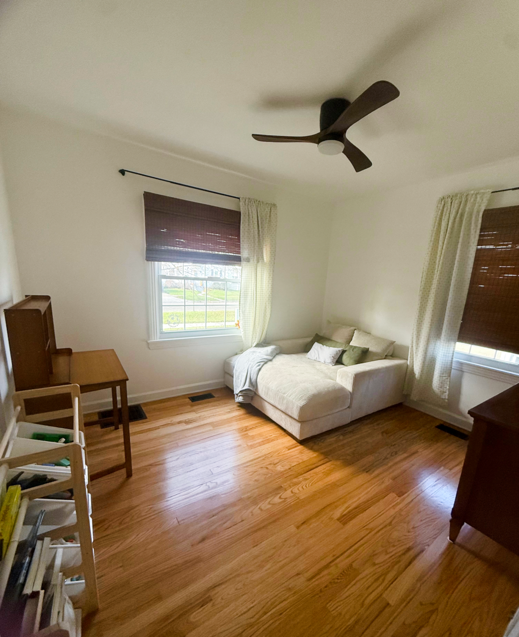 Flex room with dedicated workspace or optional use as a playroom Flex room with dedicated workspace or optional use as a playroom