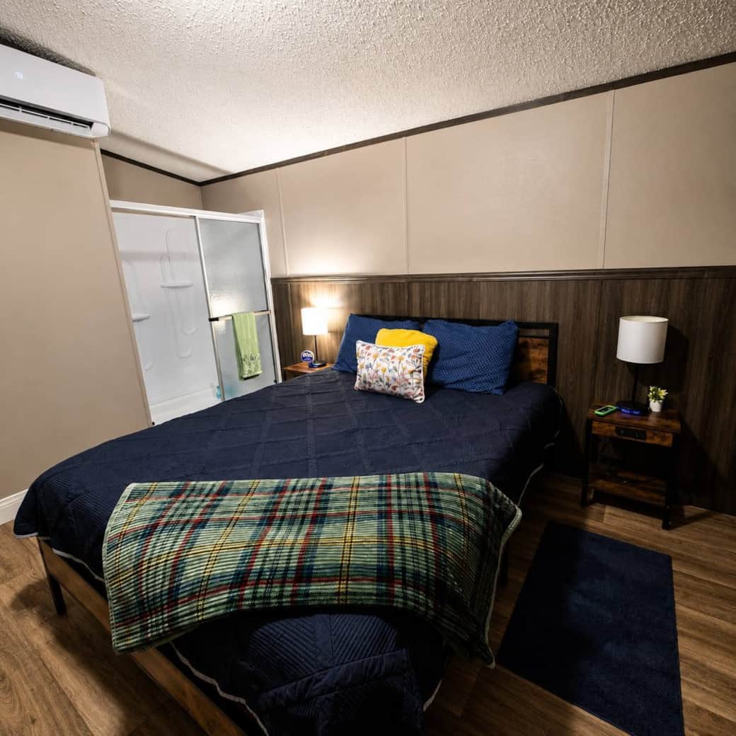 Queen Bed Queen Bed